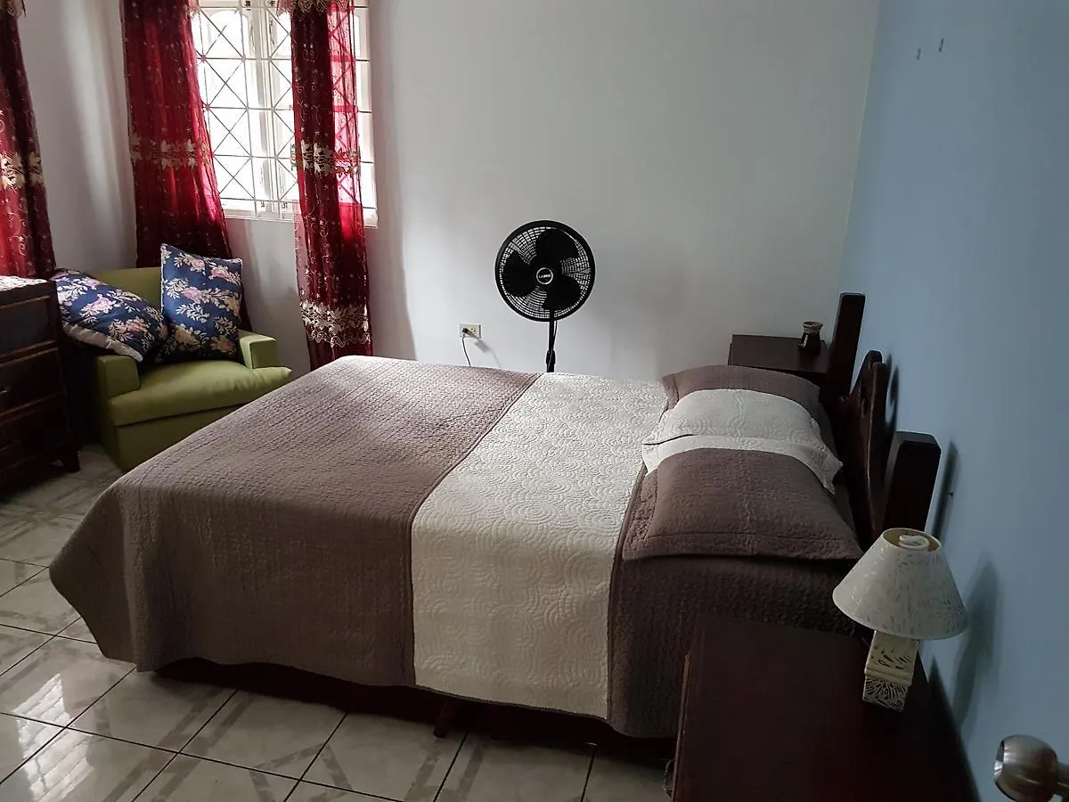 אוצ'ו ריוס Jus4U-1 The Home Away From Home Villa ג'מייקה