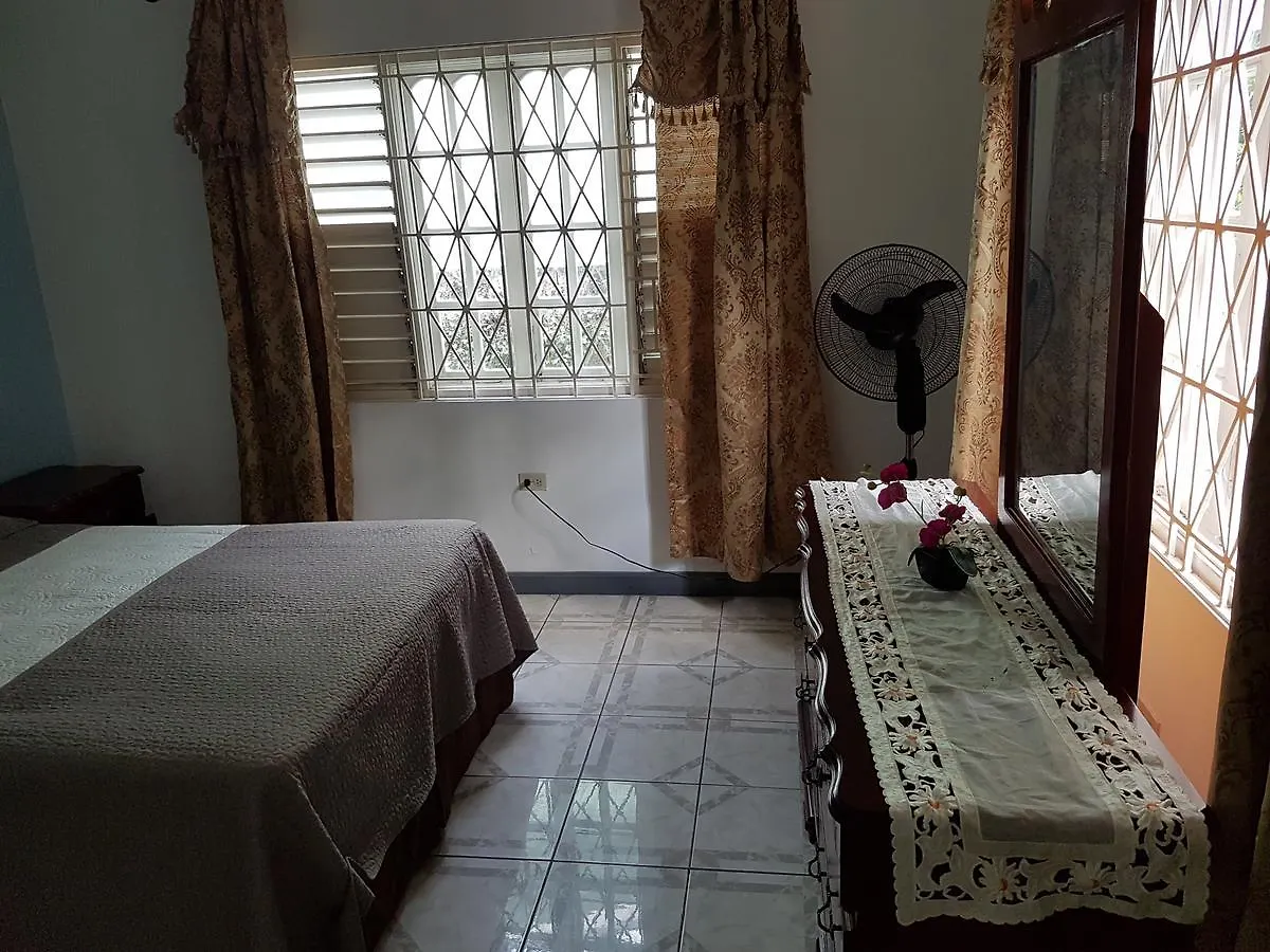 Casa de Férias Jus4U-1 The Home Away From Home Villa Ocho Rios Jamaica